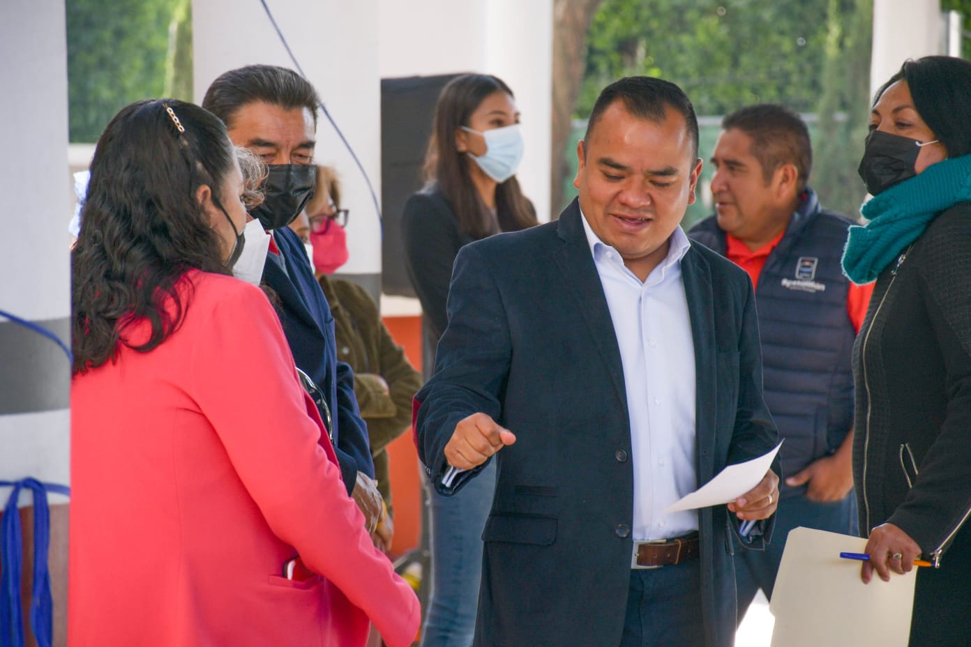 Ayuntamiento de Apetatitlán dota a escuela de un sistema de alarmas de seguridad para prevenir el delito